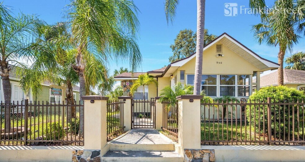 950 18th Ave S, Saint Petersburg, FL à vendre - Photo de l’immeuble – Image 3 sur 12