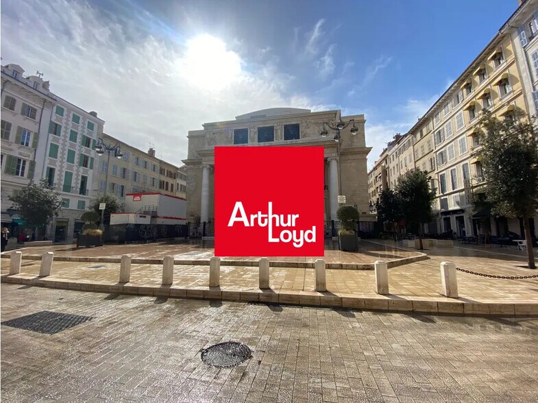 Bureau dans Marseille à louer - Photo de l’immeuble – Image 1 sur 7