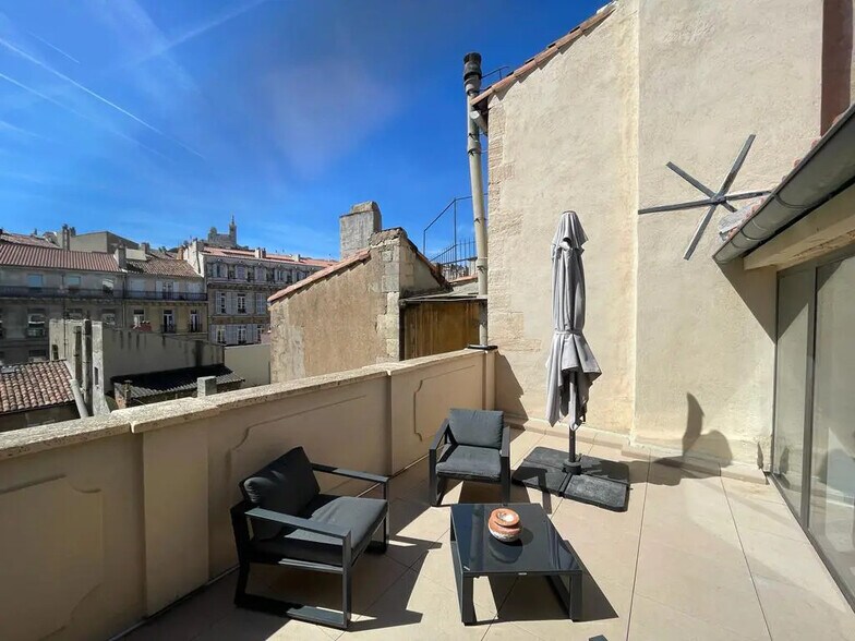 Bureau dans Marseille à louer - Photo de l’immeuble – Image 3 sur 14