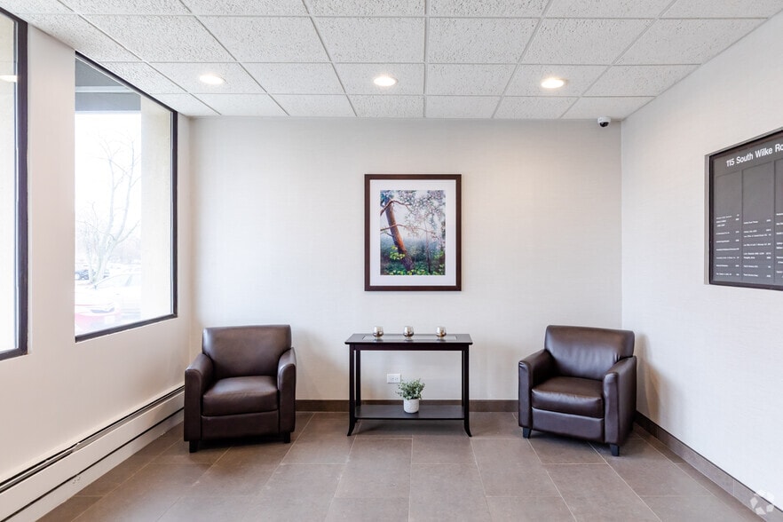 115 S Wilke Rd, Arlington Heights, IL à louer - Photo intérieure – Image 3 sur 10