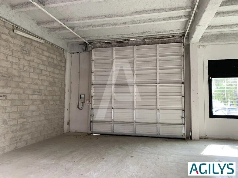 Local d’activités dans Villebon-sur-Yvette à louer - Photo intérieure – Image 3 sur 9