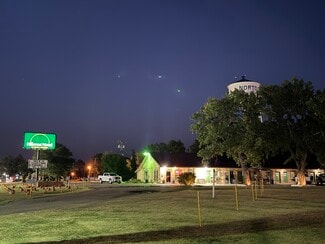 Plus de détails pour 606 W Holme St, Norton, KS - Hôtellerie à vendre