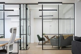 29-31 Saffron Hl, Londres à louer Photo de l’immeuble– Image 2 sur 18