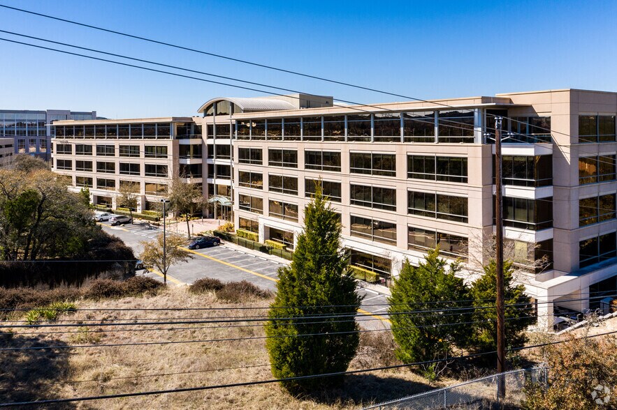 3900 N Capital of Texas Hwy, Austin, TX à louer - Photo de l’immeuble – Image 2 sur 10