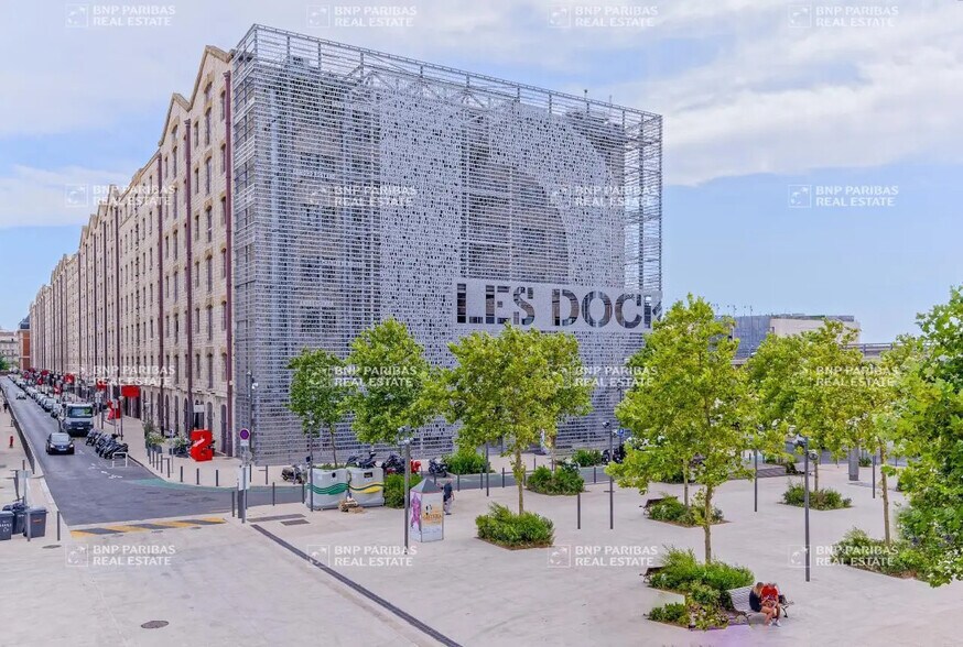 Bureau dans Marseille à louer - Photo de l’immeuble – Image 1 sur 16