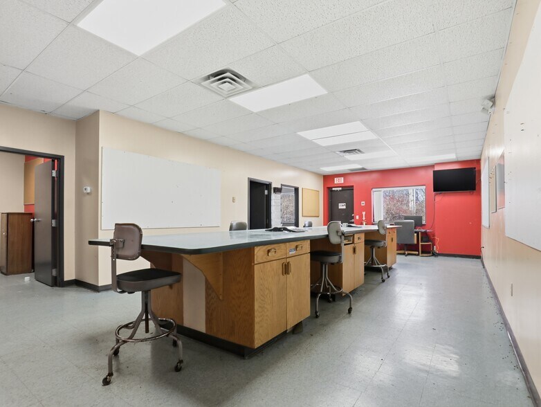 381 Old Mills Rd, Towanda, PA à vendre - Photo de l’immeuble – Image 3 sur 10