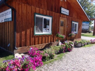 Plus de détails pour 308 S Main St, Darby, MT - Hôtellerie à vendre