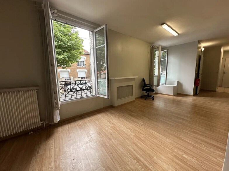 Bureau dans Montreuil à louer - Photo de l’immeuble – Image 1 sur 6