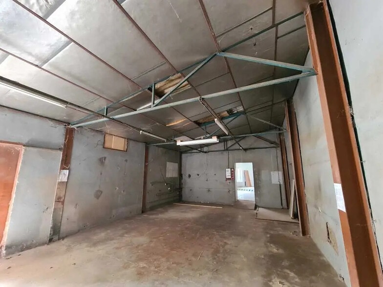 Industriel/Logistique dans OULLINS-PIERRE-BÉNITE à vendre - Photo de l’immeuble – Image 3 sur 8