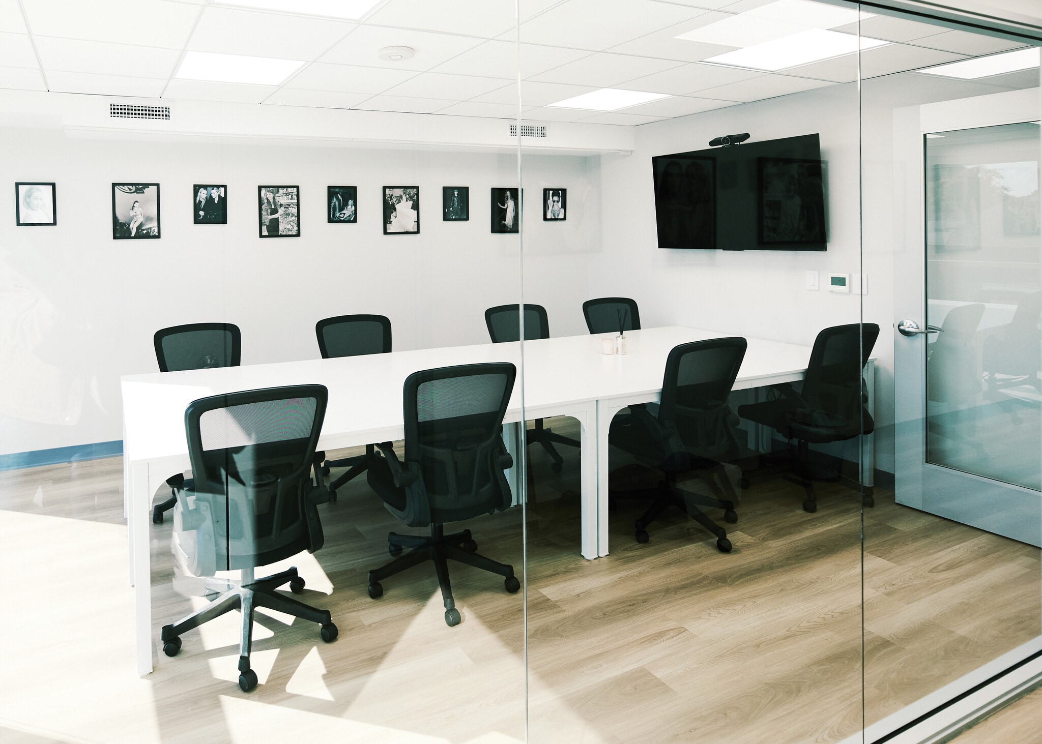 1017 N La Cienega Blvd, West Hollywood, CA à louer Photo intérieure– Image 1 sur 11