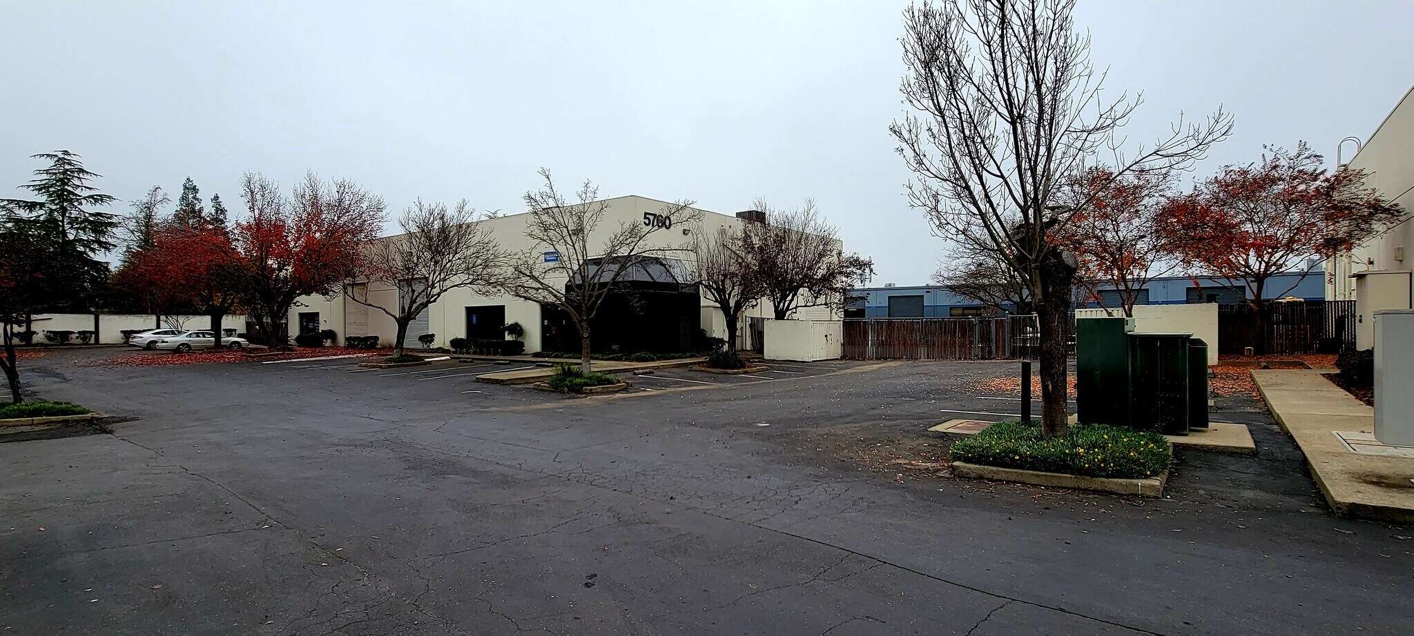 5760 Roseville Rd, Sacramento, CA à louer Photo de l’immeuble– Image 1 sur 3