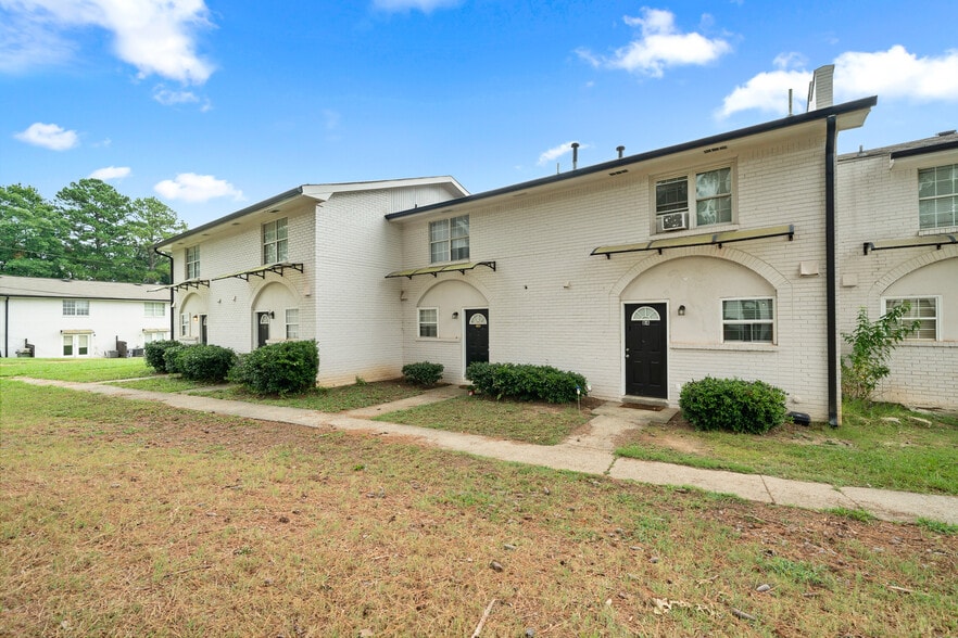 7234 Tara Blvd, Jonesboro, GA à vendre - Photo de l’immeuble – Image 3 sur 38