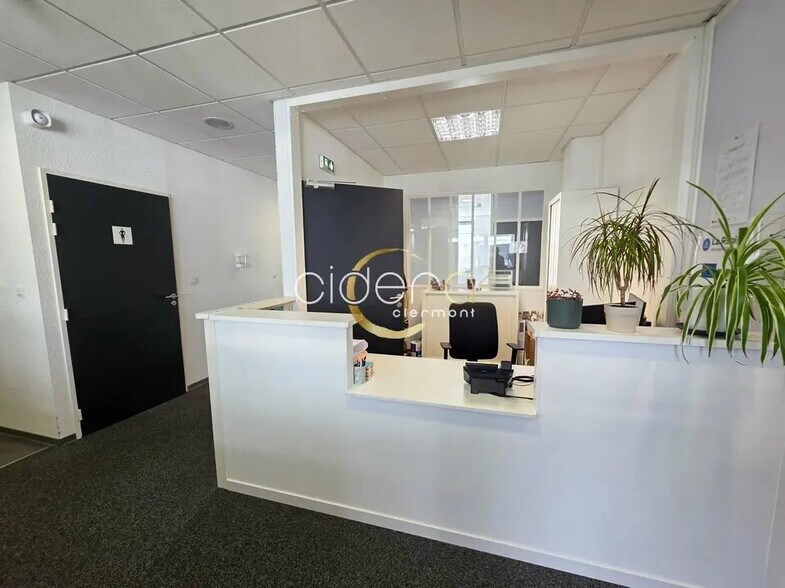 Bureau dans Clermont-Ferrand à louer - Photo de l’immeuble – Image 3 sur 9