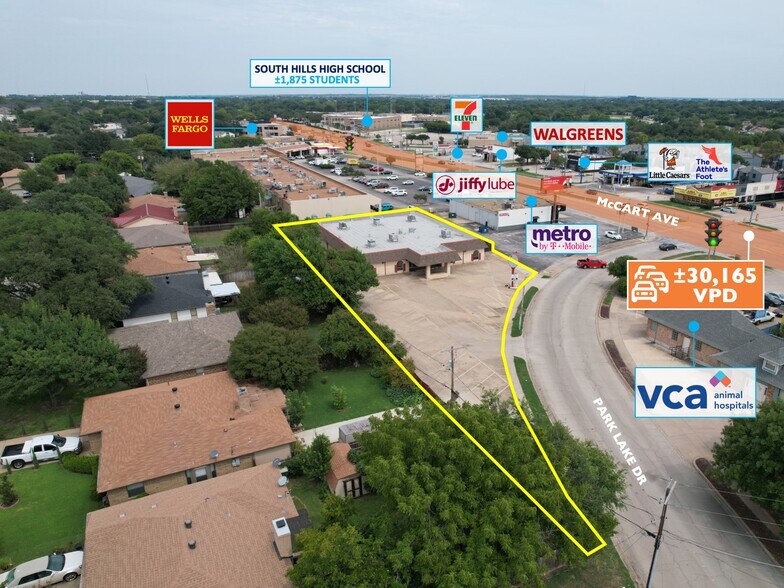 3312 Park Lake Dr, Fort Worth, TX à louer - Photo de l’immeuble – Image 1 sur 32
