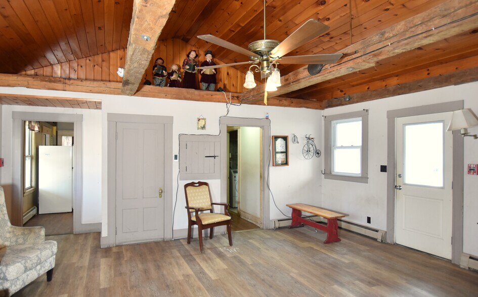 31 Tappan St, Farmington, NH à vendre - Photo de l’immeuble – Image 2 sur 4