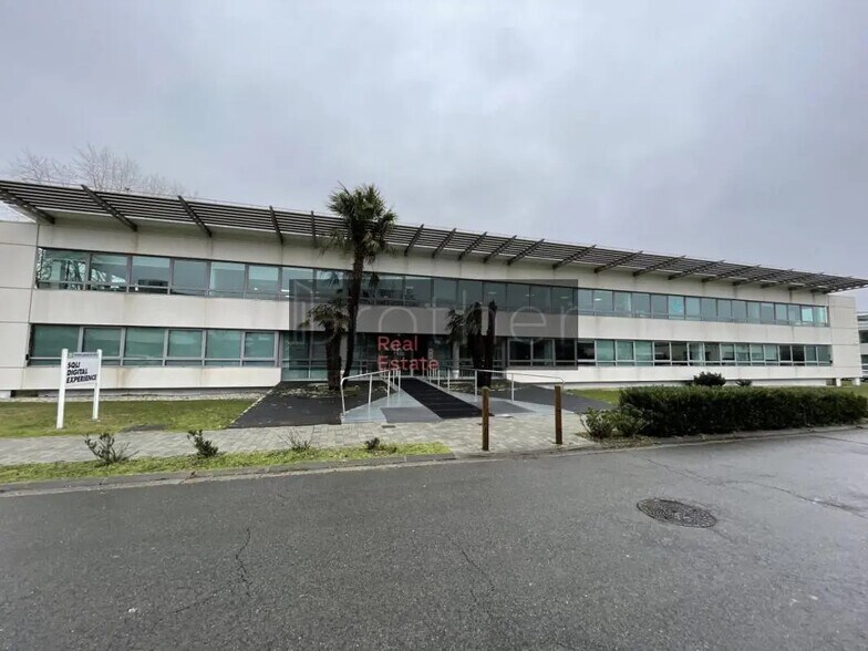 Bureau dans Pessac à louer - Photo de l’immeuble – Image 2 sur 9