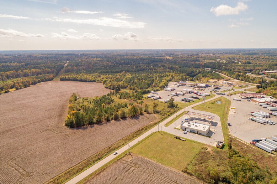 700 Moores Ferry Rd, Skippers, VA à vendre - Aérien – Image 3 sur 14