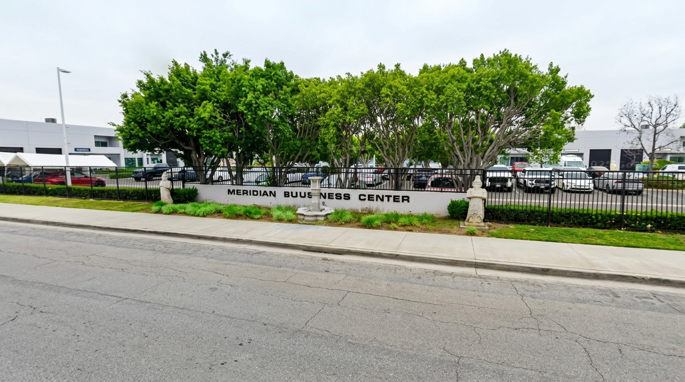 951-983 Meridian Ave, Alhambra, CA à louer Photo principale– Image 1 sur 5