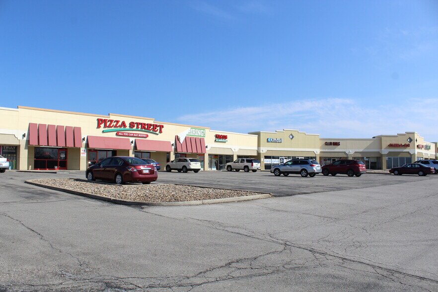 507-579 SE Melody Ln, Lees Summit, MO à louer - Photo de l’immeuble – Image 3 sur 9