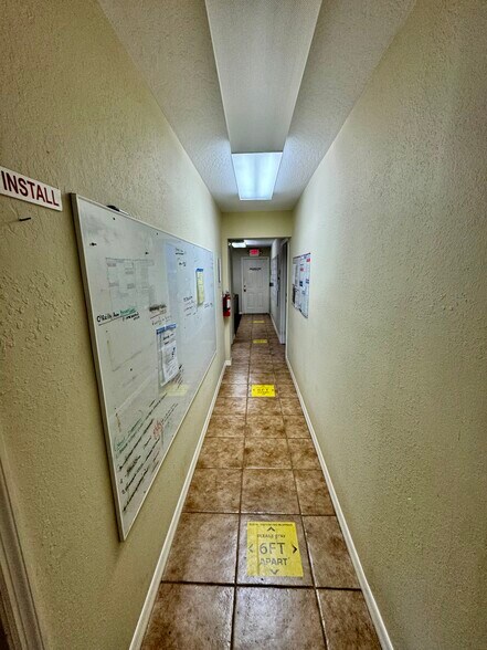 517 Mason Ave, Daytona Beach, FL à louer - Photo de l’immeuble – Image 3 sur 28