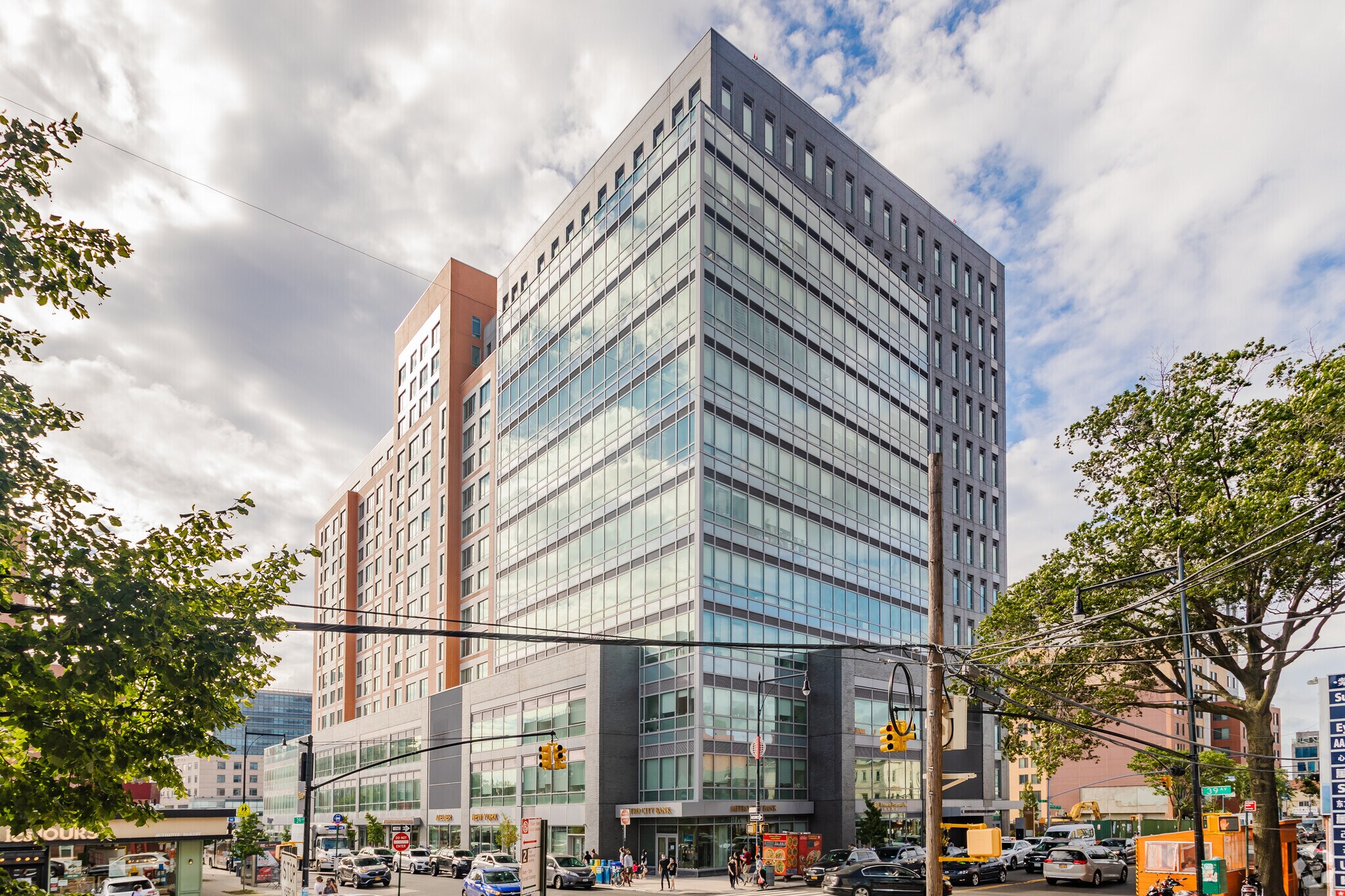 3808 Union St, Flushing, NY à louer Photo principale– Image 1 sur 54