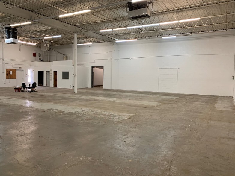 6100 Birch Dr, Flint, MI à louer - Photo de l’immeuble – Image 2 sur 3