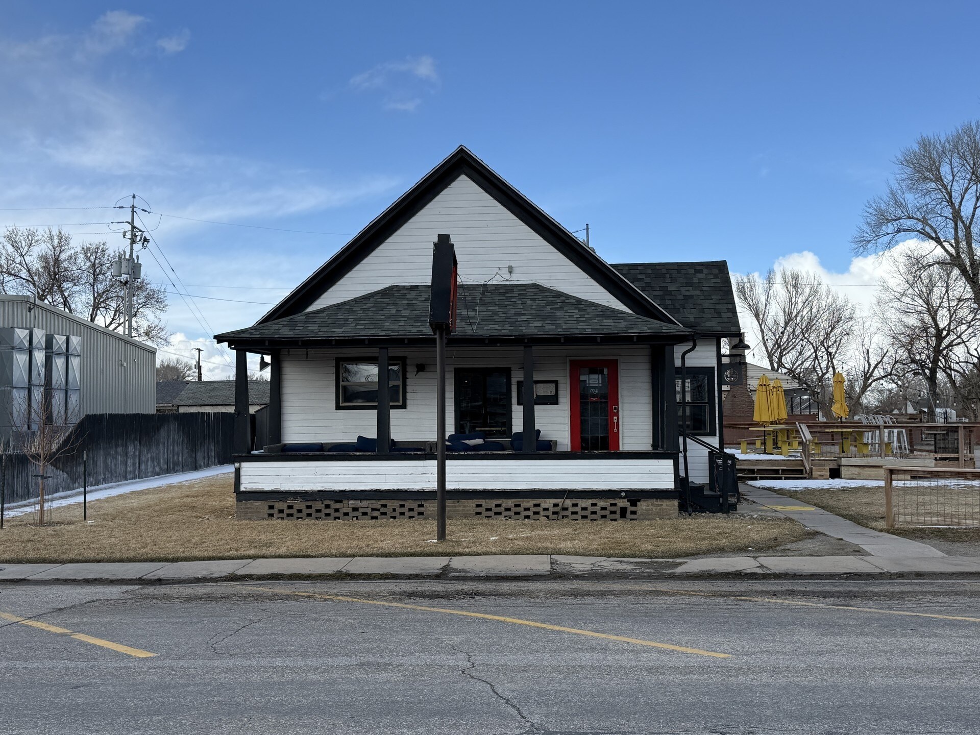 110 E Main Ave, Saratoga, WY à vendre Photo principale– Image 1 sur 2