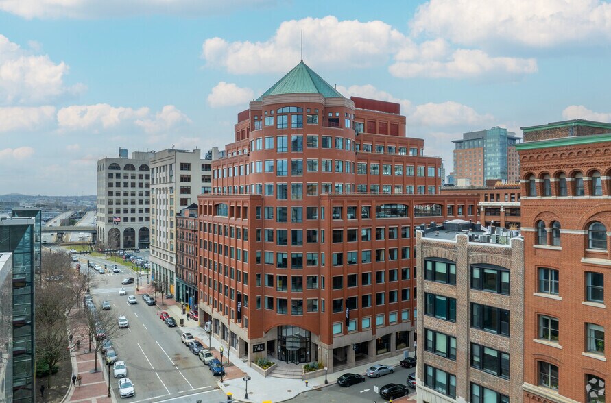 745 Atlantic Ave, Boston, MA à louer - Photo de l’immeuble – Image 2 sur 4