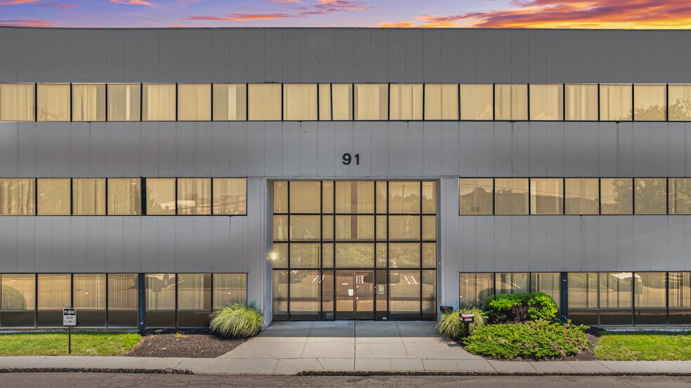 91 New England Ave, Piscataway, NJ à louer - Photo de l’immeuble – Image 3 sur 13