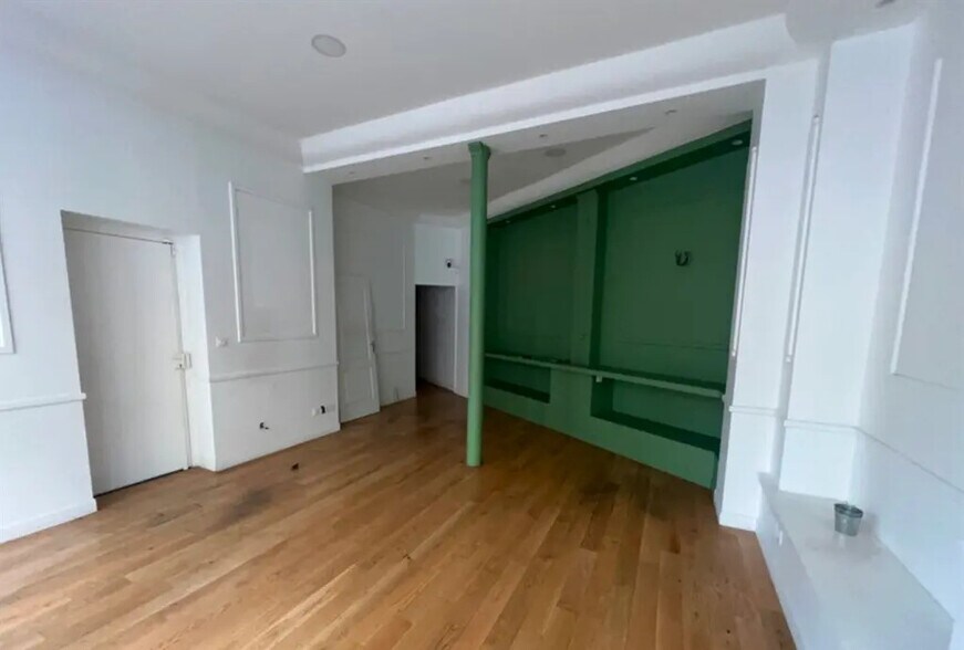 Local commercial dans Paris à louer - Photo de l’immeuble – Image 2 sur 4