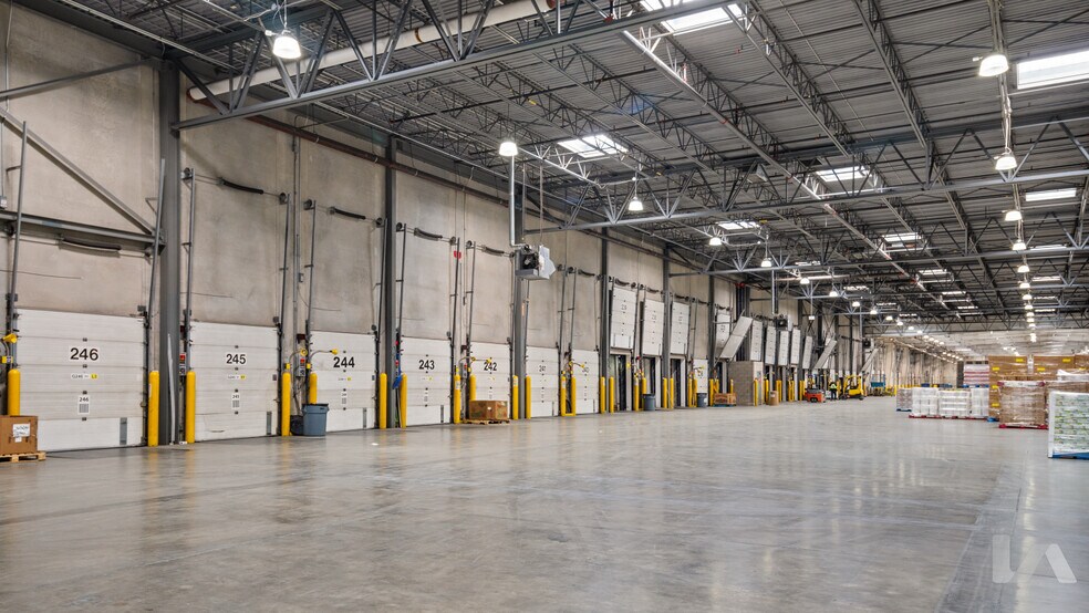 8495 Goreway Dr, Brampton, ON à louer - Photo de l’immeuble – Image 3 sur 3