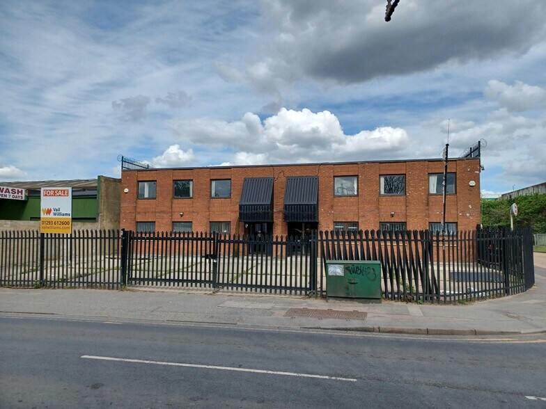 144-146 Beddington Ln, Croydon à vendre - Photo de l’immeuble – Image 1 sur 13