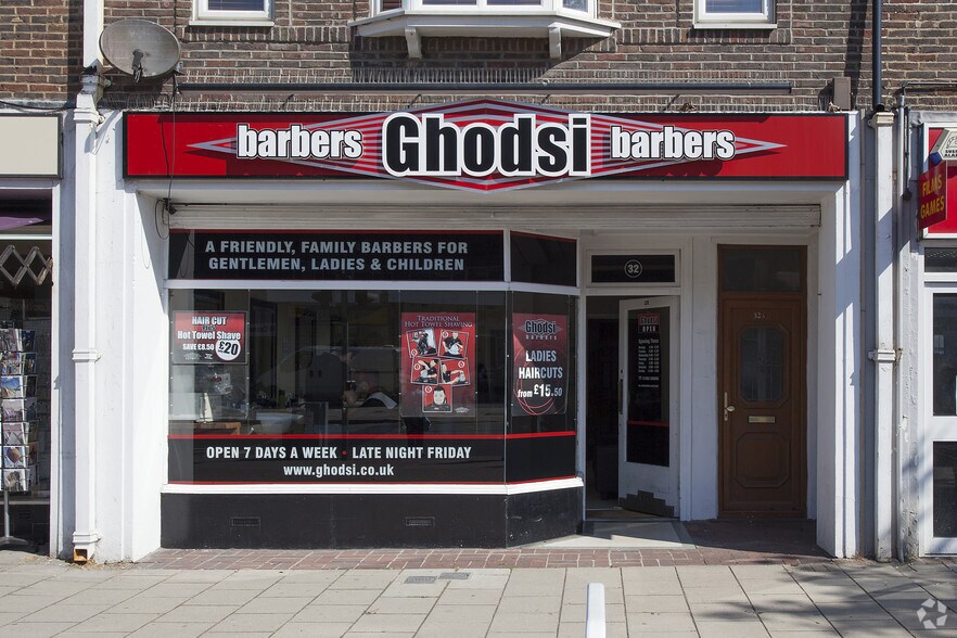 32 Goring Rd, Worthing à vendre - Photo de l’immeuble – Image 2 sur 6