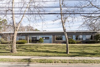 Plus de détails pour 59 Spence St, Bay Shore, NY - Industriel/Logistique à louer