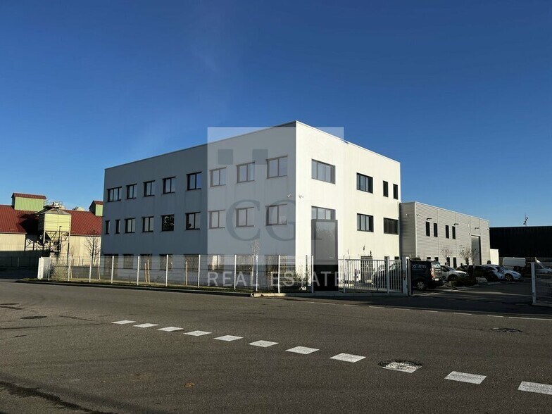 Bureau dans Chaponnay à louer - Photo de l’immeuble – Image 1 sur 6