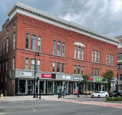 75 North St, Pittsfield, MA à vendre - Photo de l’immeuble – Image 1 sur 8