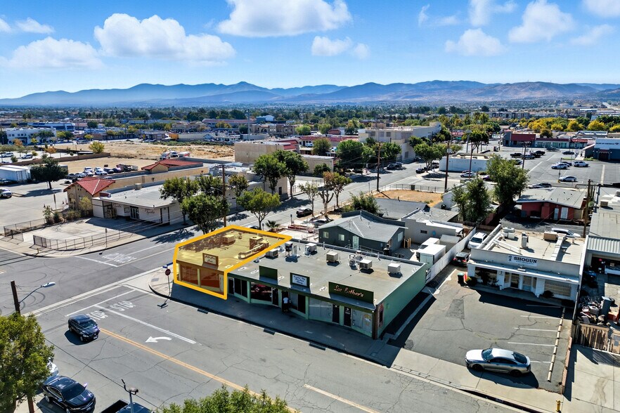 38463 9th St E, Palmdale, CA à louer - Photo de l’immeuble – Image 3 sur 7