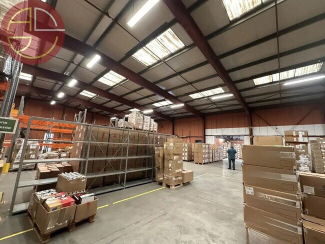 Plus de détails pour Industriel/Logistique à louer