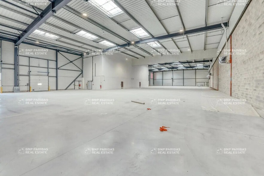 Bureau dans Le Thillay à louer - Photo intérieure – Image 2 sur 5