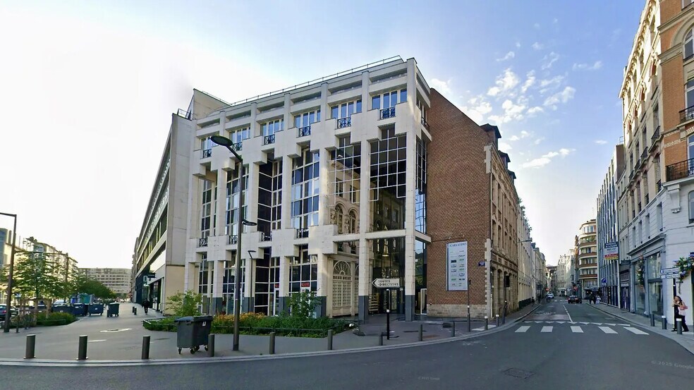 Bureau dans Lille à vendre - Photo de l’immeuble – Image 3 sur 8
