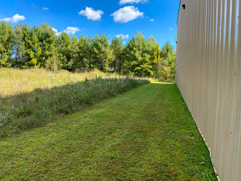 202 Tilmar Ave, Elroy, WI à vendre - Photo de l’immeuble – Image 3 sur 5