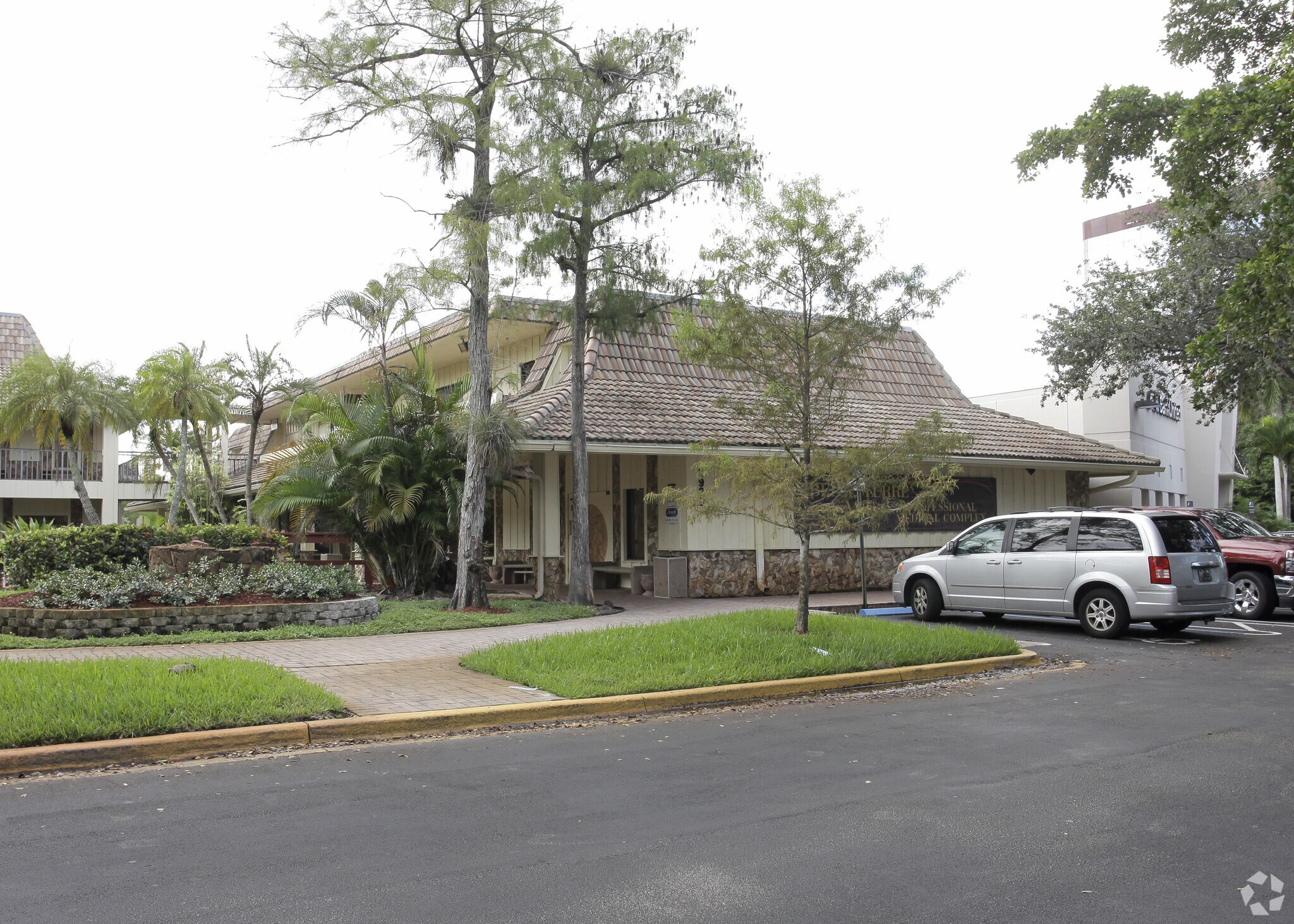 2929 N University Dr, Coral Springs, FL à vendre Photo principale– Image 1 sur 36
