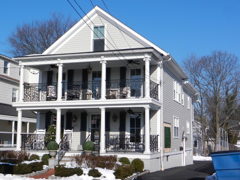 231 Elmer St, Westfield, NJ à louer - Photo de l’immeuble – Image 2 sur 19