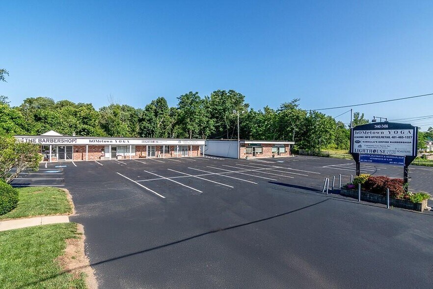 7440-7456 Post Rd, North Kingstown, RI à vendre - Photo de l’immeuble – Image 2 sur 50