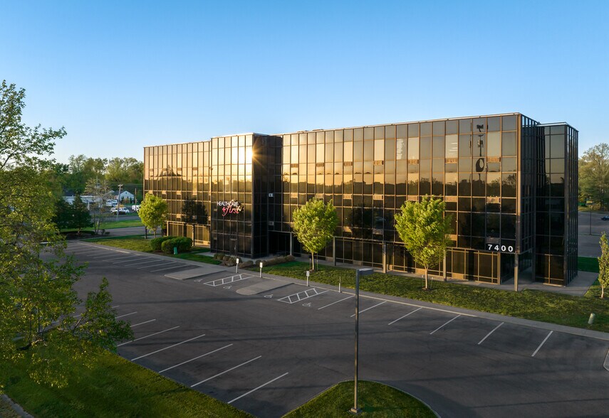 7400 New Lagrange Rd, Louisville, KY à louer - Photo de l’immeuble – Image 1 sur 8