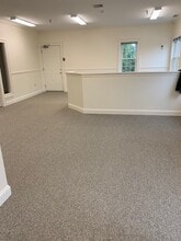 2-18 Vinal Sq, Chelmsford, MA à louer Photo intérieure– Image 2 sur 4