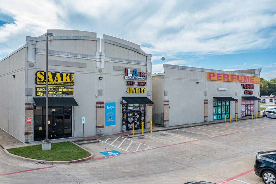 11500 Harry Hines Blvd, Dallas, TX à louer - Photo de l’immeuble – Image 3 sur 5