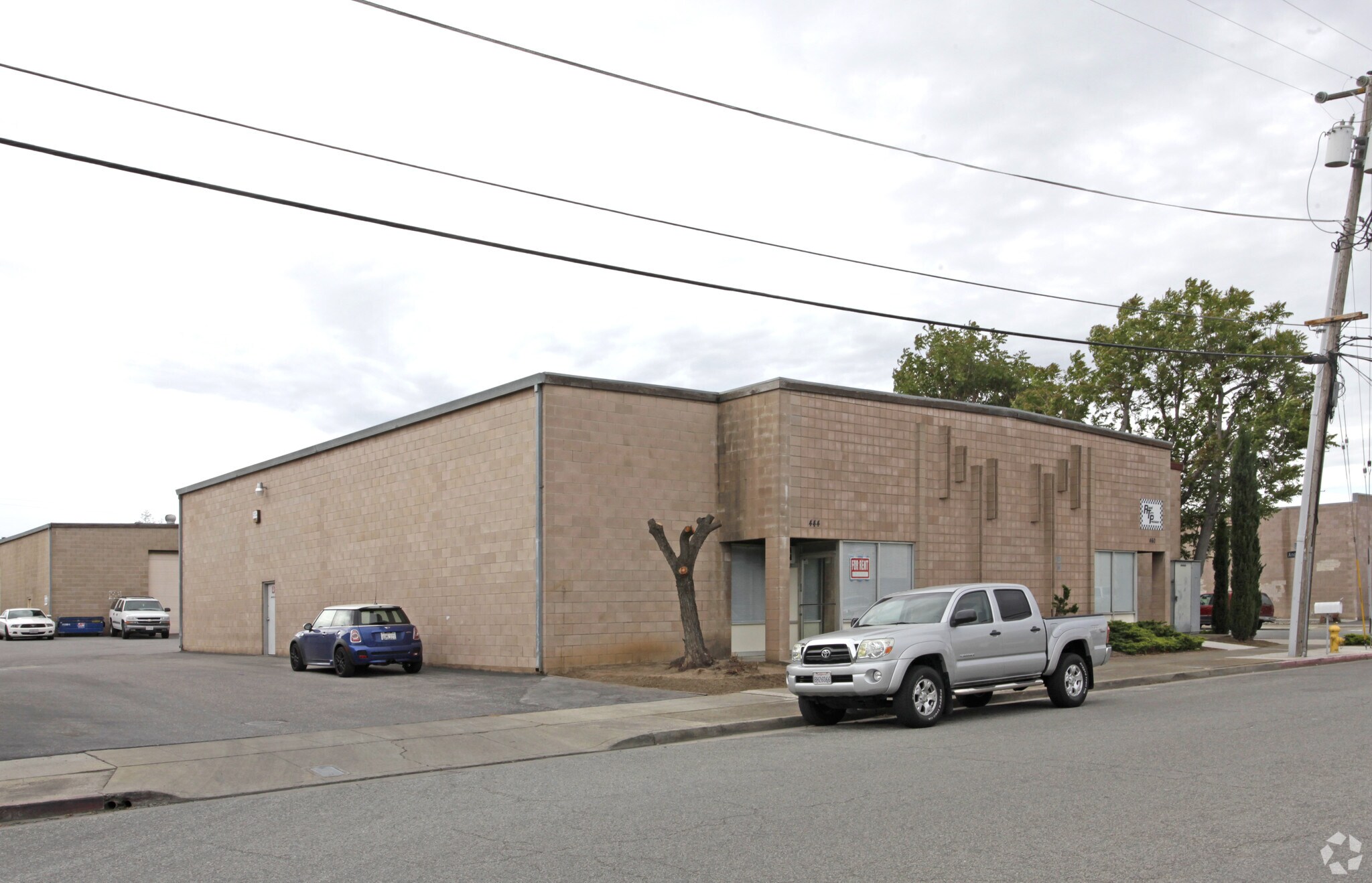 444-460 Lano St, San Jose, CA à vendre Photo de l’immeuble– Image 1 sur 8