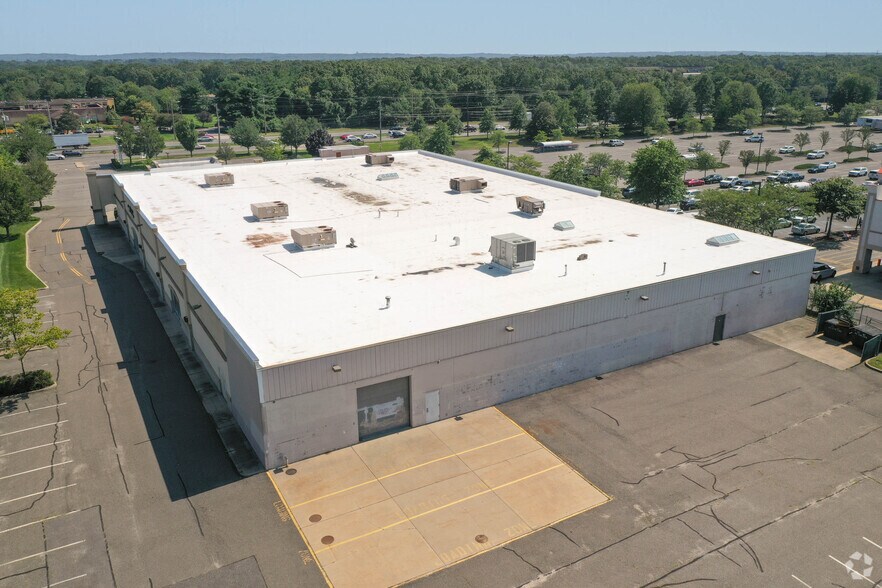 4016 Nesconset Hwy, East Setauket, NY à louer - Photo de l’immeuble – Image 3 sur 10