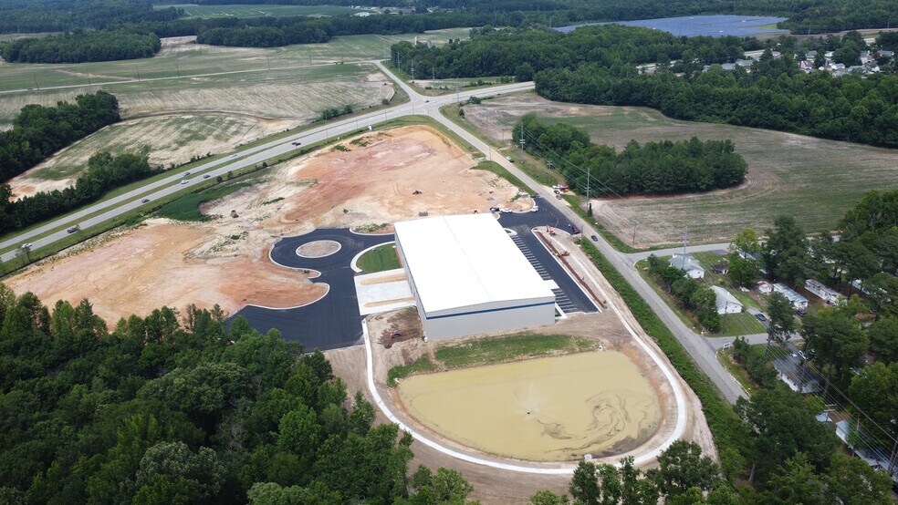 1 Rocky Mount Industrial Village, Rocky Mount, NC à louer - Photo de l’immeuble – Image 2 sur 5